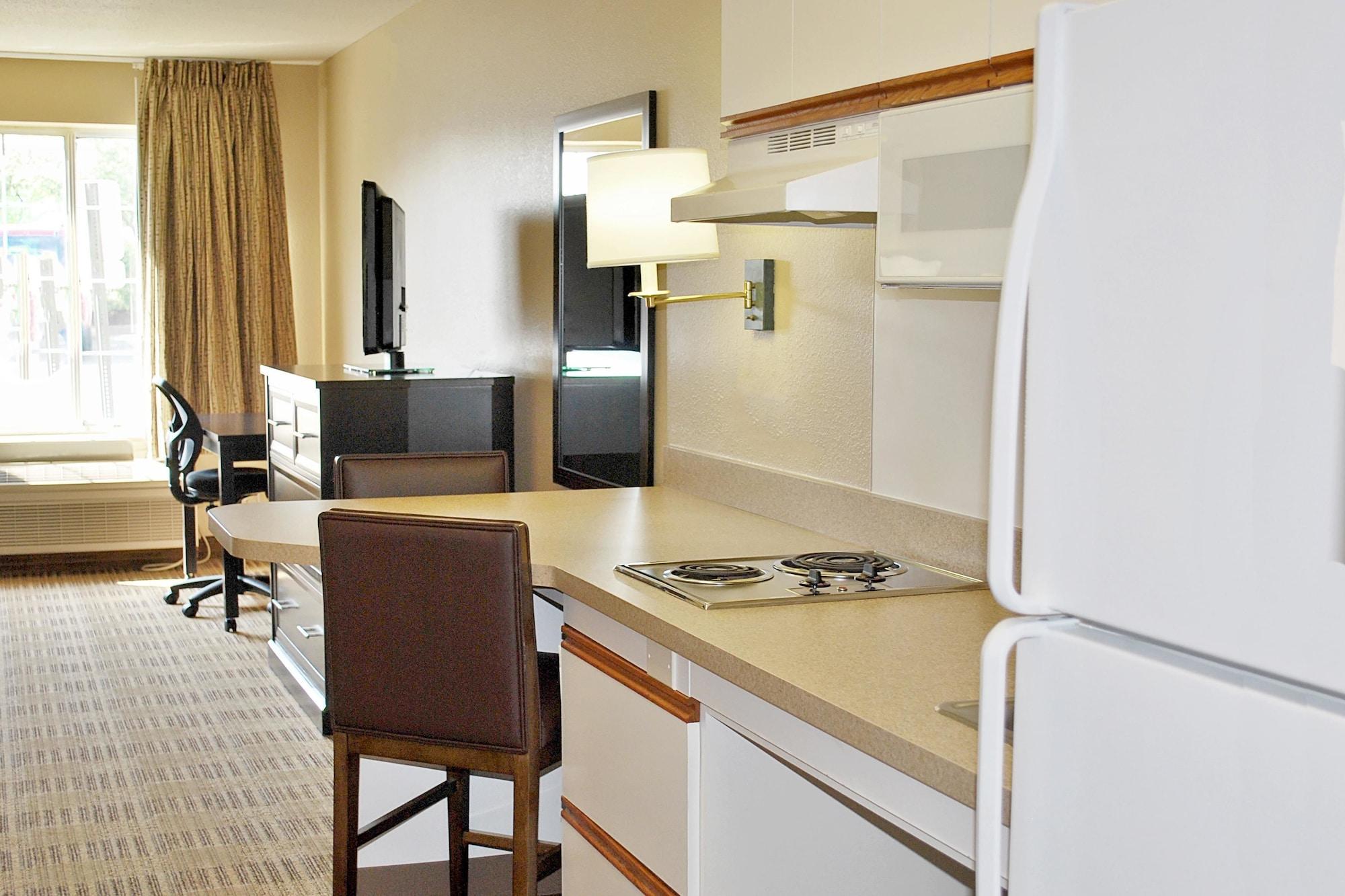 Extended America - Chicago - - Convention Center Schaumburg